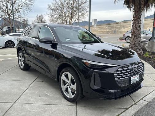 2025 Audi Q5 Premium Plus TFSI quattro S tronic