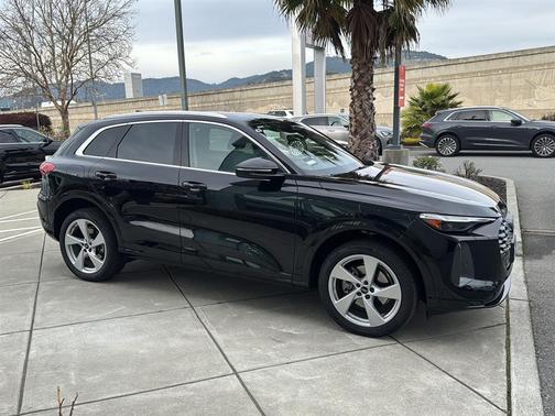 2025 Audi Q5 Premium Plus TFSI quattro S tronic