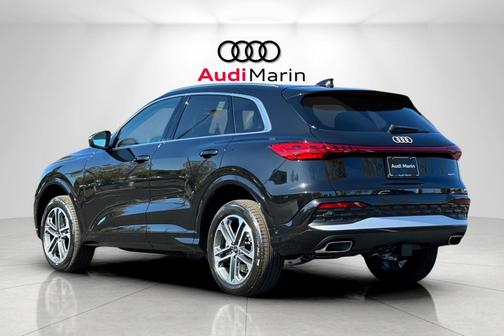 2025 Audi Q5 Premium TFSI quattro S tronic
