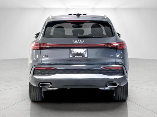 Tambora Gray Metallic 2026 Audi Q5 Premium Plus TFSI quattro S tronic