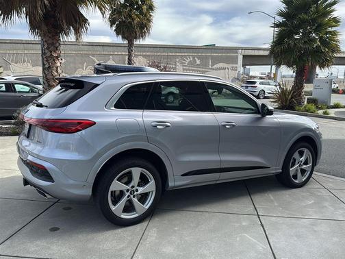 2025 Audi Q5 Premium Plus TFSI quattro S tronic