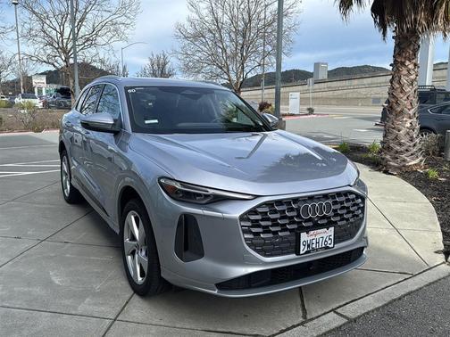 2025 Audi Q5 Premium Plus TFSI quattro S tronic