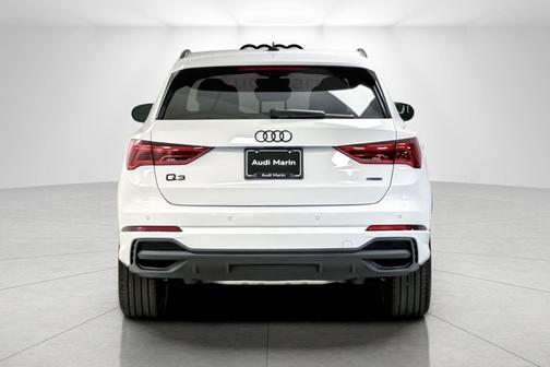 2025 Audi Q3 Premium 45 TFSI S line quattro Tiptronic