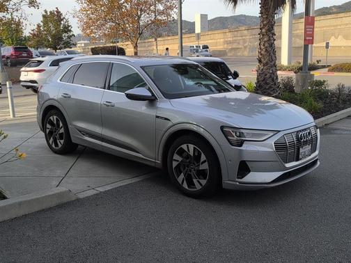 2023 Audi e-tron Premium Plus quattro