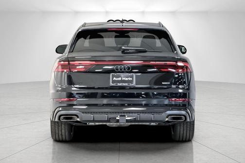 2025 Audi Q8 55 Premium Plus