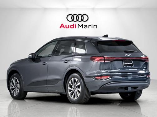 Manhattan Gray Metallic 2025 Audi Q6 e-tron Premium Plus quattro