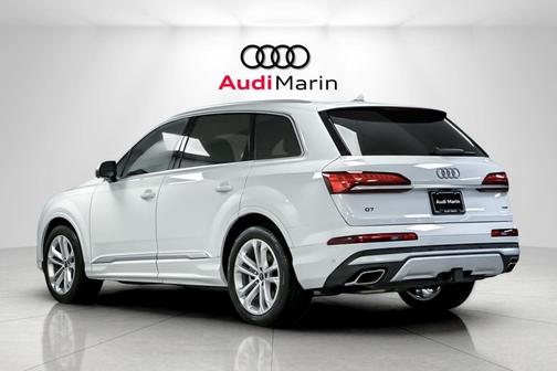 2026 Audi Q7 55 Premium Plus