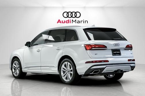 2026 Audi Q7 55 Premium Plus