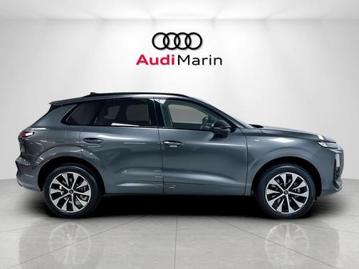 Daytona Gray pearl effect 2026 Audi Q3 S line