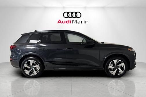 2025 Audi Q6 e-tron Premium Plus quattro