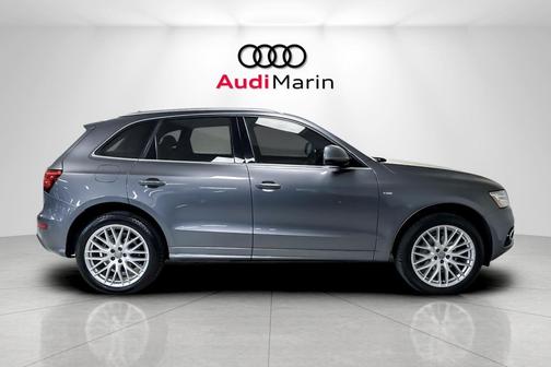 2017 Audi Q5 2.0T Premium Plus