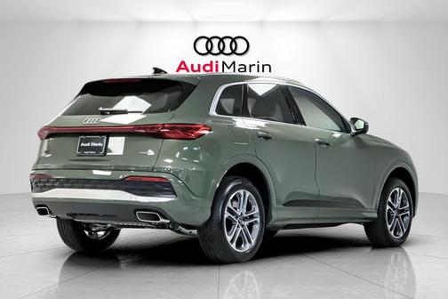 2025 Audi Q5 Premium Plus