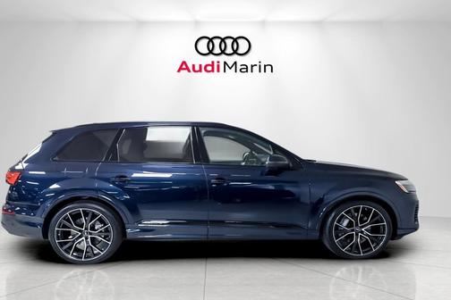 2025 Audi Q7 55 Premium Plus