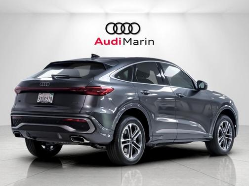 Daytona Gray Metallic 2025 Audi Q5 Premium Plus TFSI quattro S tronic