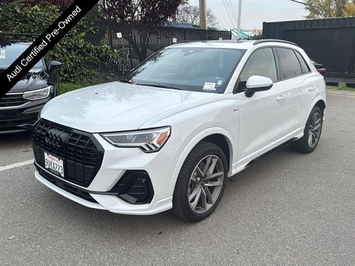 2025 Audi Q3 Premium 45 TFSI S line quattro Tiptronic