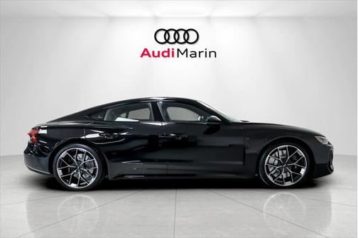 2025 Audi RS e-tron GT performance