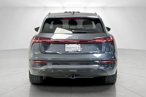 2024 Audi Q8 e-tron Premium Plus