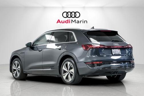 2024 Audi Q8 e-tron Premium Plus