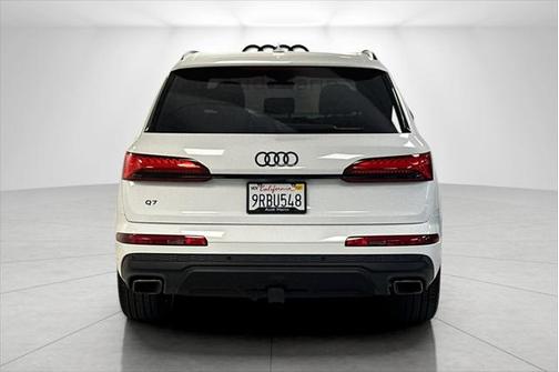 2025 Audi Q7 45 Premium Plus