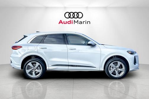 2025 Audi Q5 Premium Plus TFSI quattro S tronic