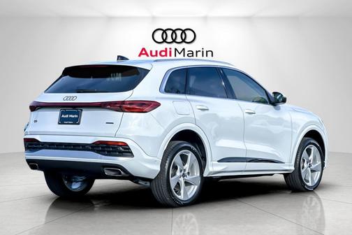 2025 Audi Q5 Premium Plus TFSI quattro S tronic