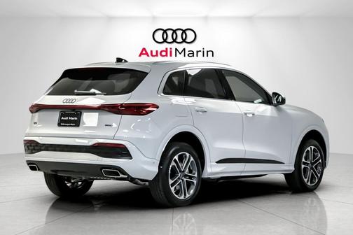 2025 Audi Q5 Premium Plus TFSI quattro S tronic