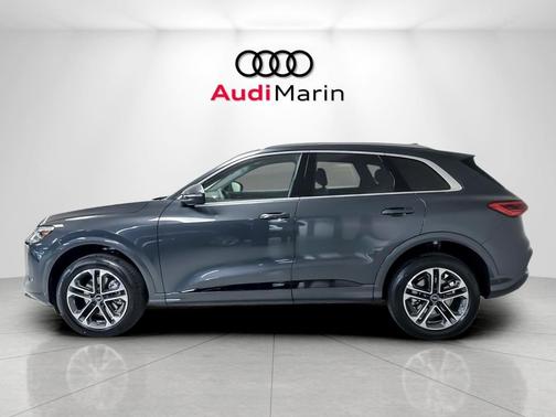 Tambora Gray Metallic 2026 Audi Q5 Premium Plus TFSI quattro S tronic
