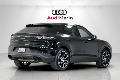 2023 Porsche Cayenne Platinum Edition