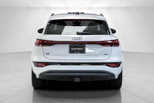 2025 Audi Q6 e-tron Premium Plus quattro