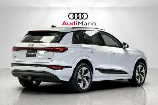 2025 Audi Q6 e-tron Premium Plus quattro