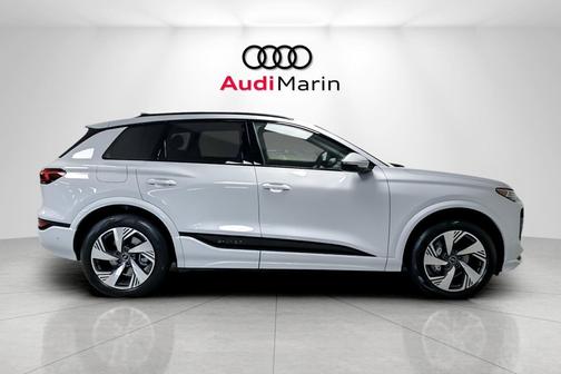 2025 Audi Q6 e-tron Premium Plus quattro