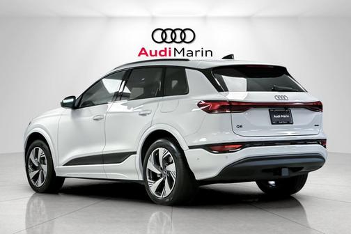 2025 Audi Q6 e-tron Premium Plus quattro