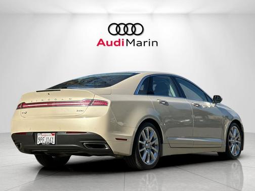 2015 Lincoln MKZ Hybrid Base