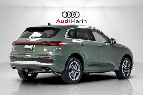 2025 Audi Q5 Premium Plus