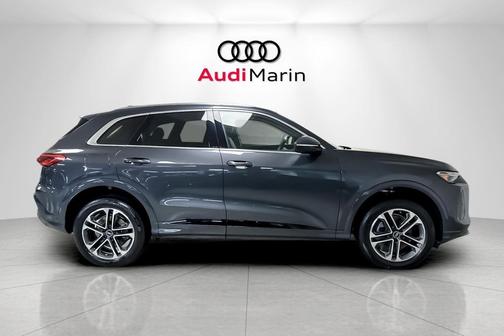 2025 Audi Q5 Premium TFSI quattro S tronic