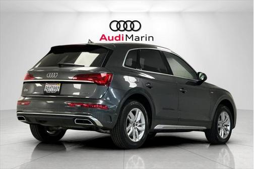 2022 Audi Q5 45 S line Premium