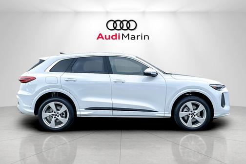 2025 Audi Q5 Premium Plus TFSI quattro S tronic