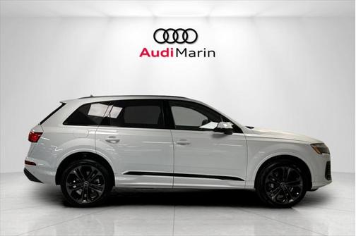 2025 Audi Q7 55 Prestige