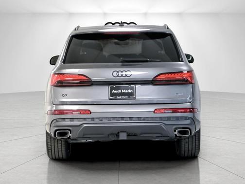 Samurai Gray Metallic 2026 Audi Q7 45 Premium Plus