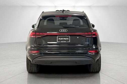 2025 Audi Q6 e-tron Premium Plus quattro