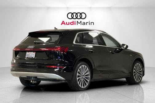 2019 Audi e-tron Premium Plus
