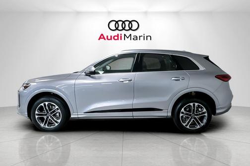 2025 Audi Q5 Premium TFSI quattro S tronic