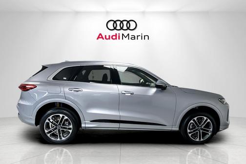 2025 Audi Q5 Premium TFSI quattro S tronic