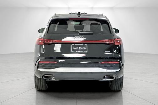 2025 Audi Q5 Premium TFSI quattro S tronic