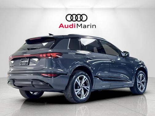 Magnet Gray 2027 Audi Q6 e-tron Prestige