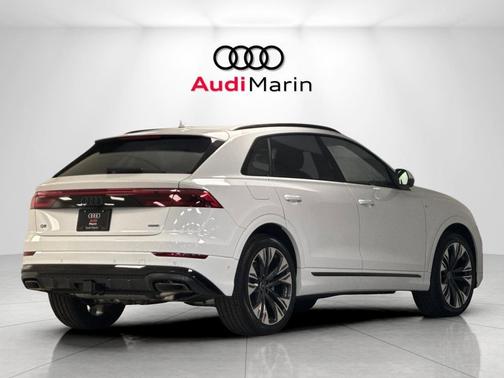 Glacier White Metallic 2026 Audi Q8 55 Premium Plus