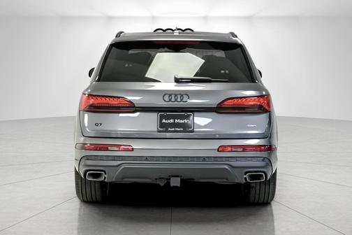 2026 Audi Q7 45 Premium Plus