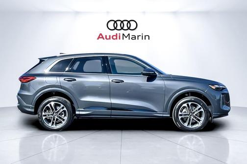 2025 Audi Q5 Premium TFSI quattro S tronic