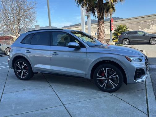 2025 Audi Q5 45 S line Premium Plus