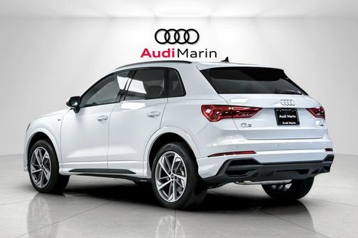2025 Audi Q3 Premium 45 TFSI S line quattro Tiptronic